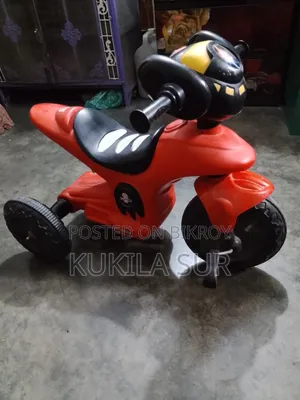 বাচ্চাদের গাড়ি