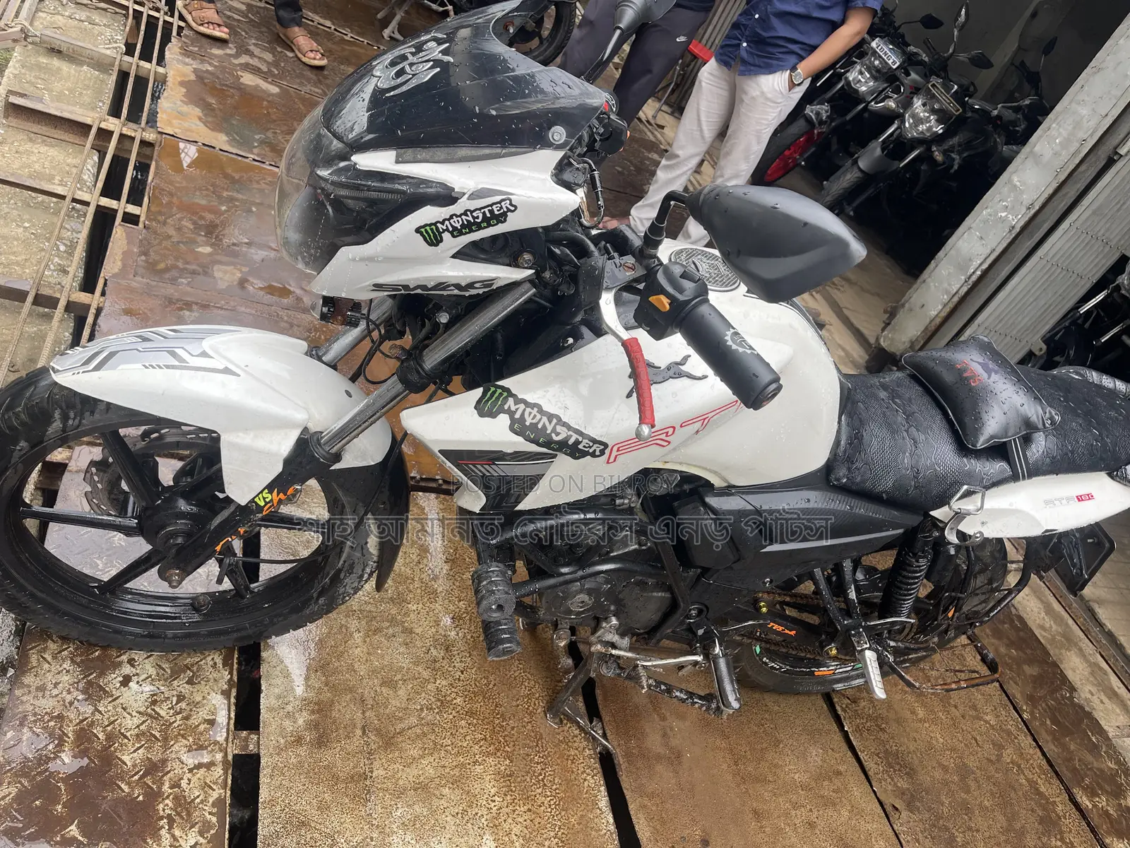 TVS Apache RTR 160 2V 2017 White