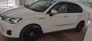 টয়োটা এক্সিও ২০১৩ সাদা