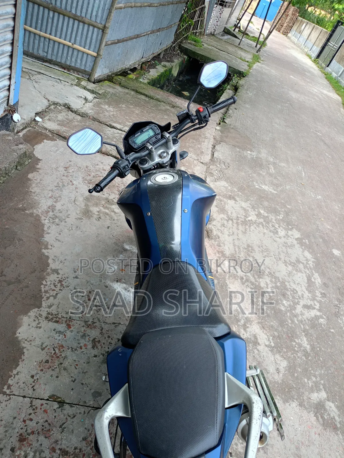 ইয়ামাহা এফজেড ২০১৮ ব্লু