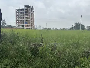 ব্লক-এন, ৩ কাঠা, ৩৬০০ সিরিয়াল, জরুরি বিক্রয় বসুন্ধরা আর/এ