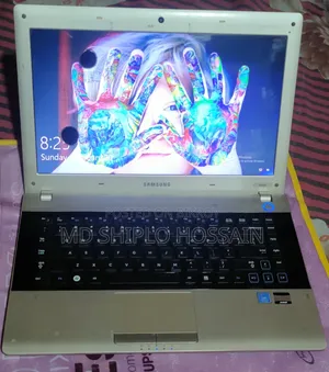Laptop Samsung 2GB AMD SSD 320GB