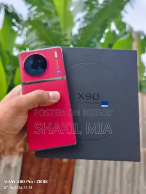 Vivo X90 256 GB Red