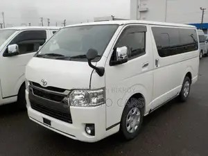 Toyota HiAce 2022 White