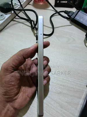 রিয়েলমি ১০ প্রো ১২৮ জিবি সিলভার