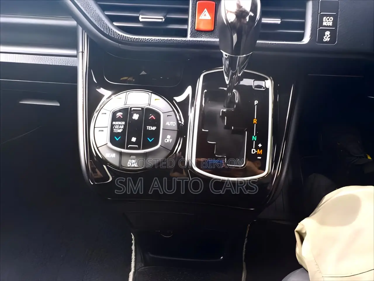 Toyota Noah 2.0 FWD (7 Seater) 2021 Black