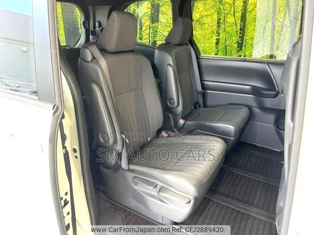 Toyota Voxy Hybrid S-G 2-Wheel Drive 7-Seater 2022 Pearl