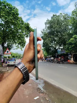 রিয়েলমি ১২৮ জিবি সবুজ