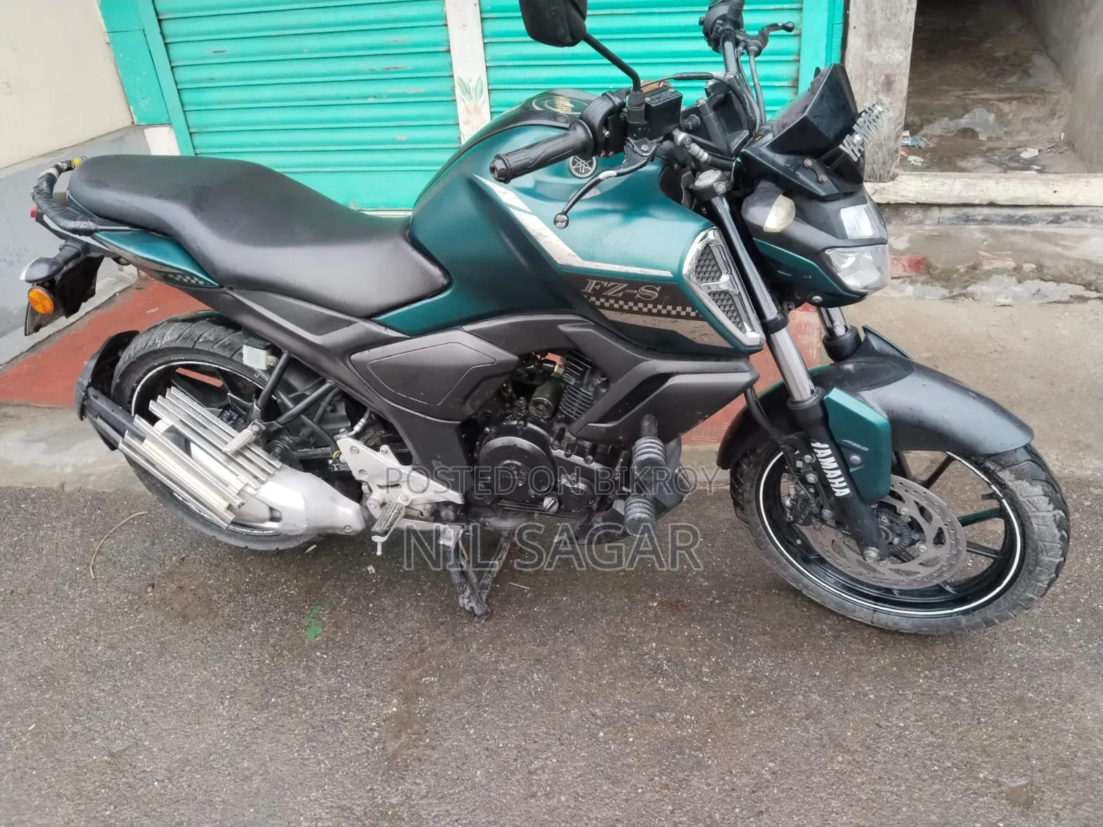 ইয়ামাহা এফজেডএস ভি৩ ২০২২ নীল