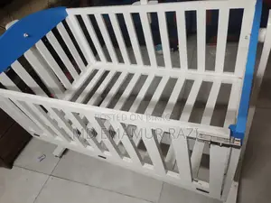 বেবি কট (ব্যবহৃত)