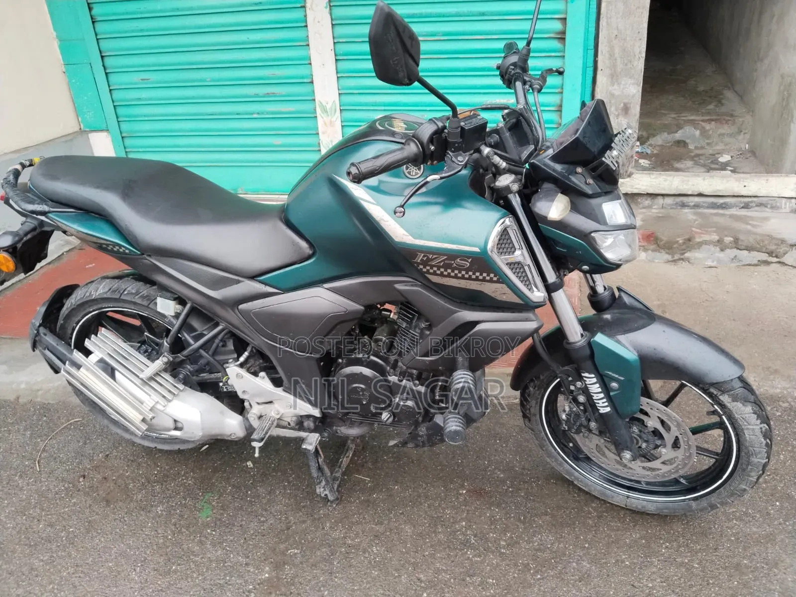 ইয়ামাহা এফজেডএস ভি৩ ২০২২ নীল
