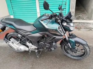ইয়ামাহা এফজেডএস ভি৩ ২০২২ নীল