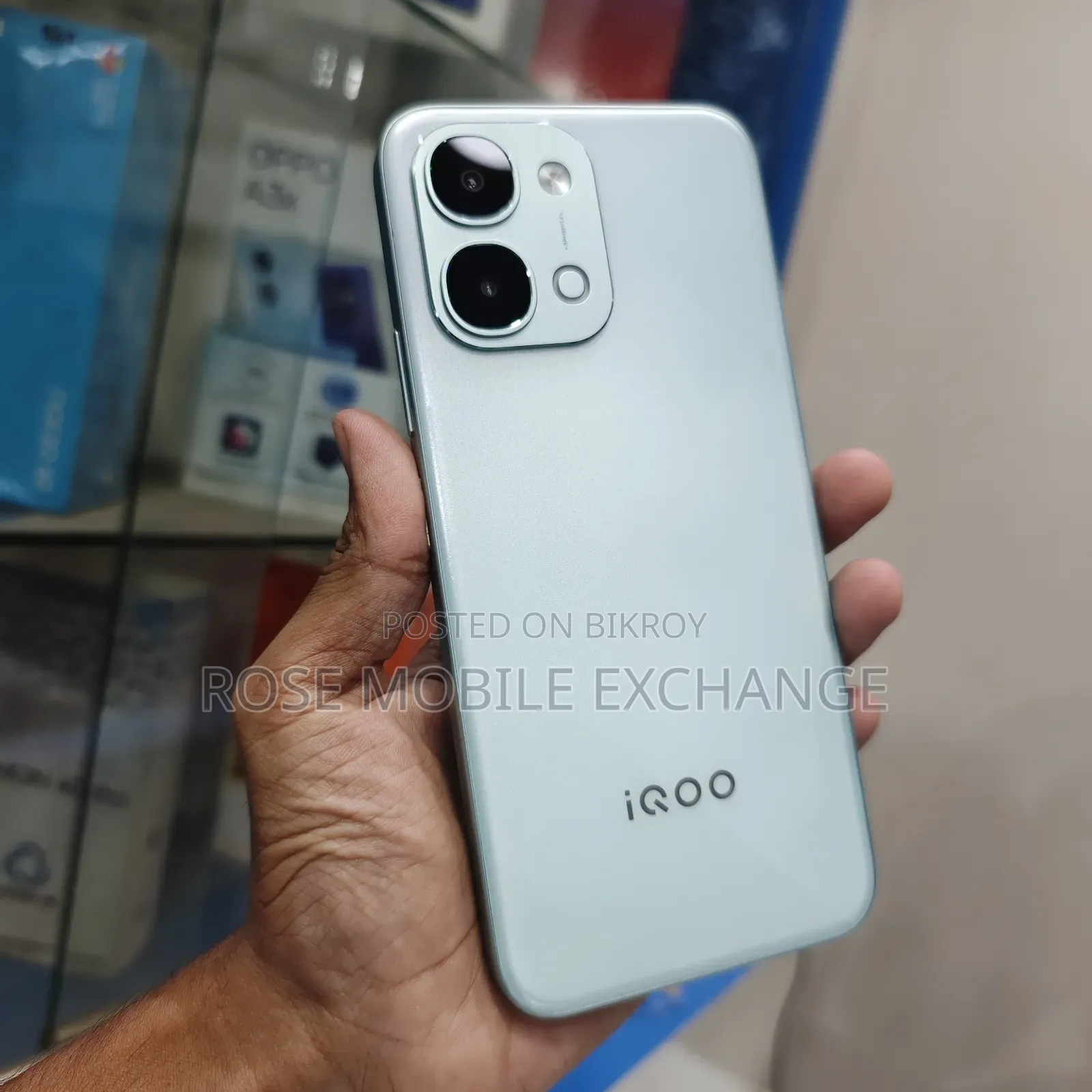 নতুন iQOO ২৫৬ জিবি