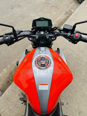 Suzuki 2025 Orange