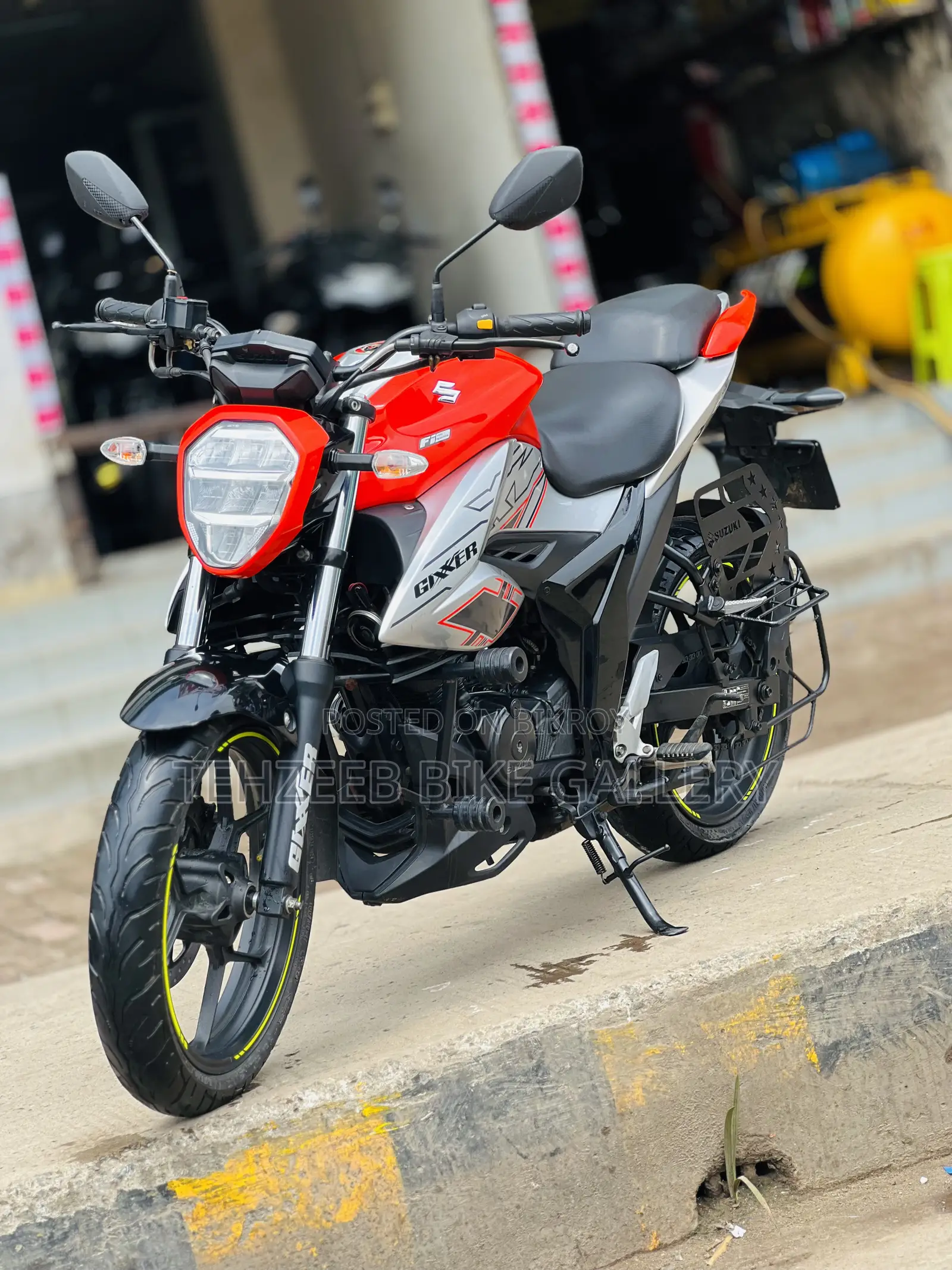 Suzuki 2025 Orange