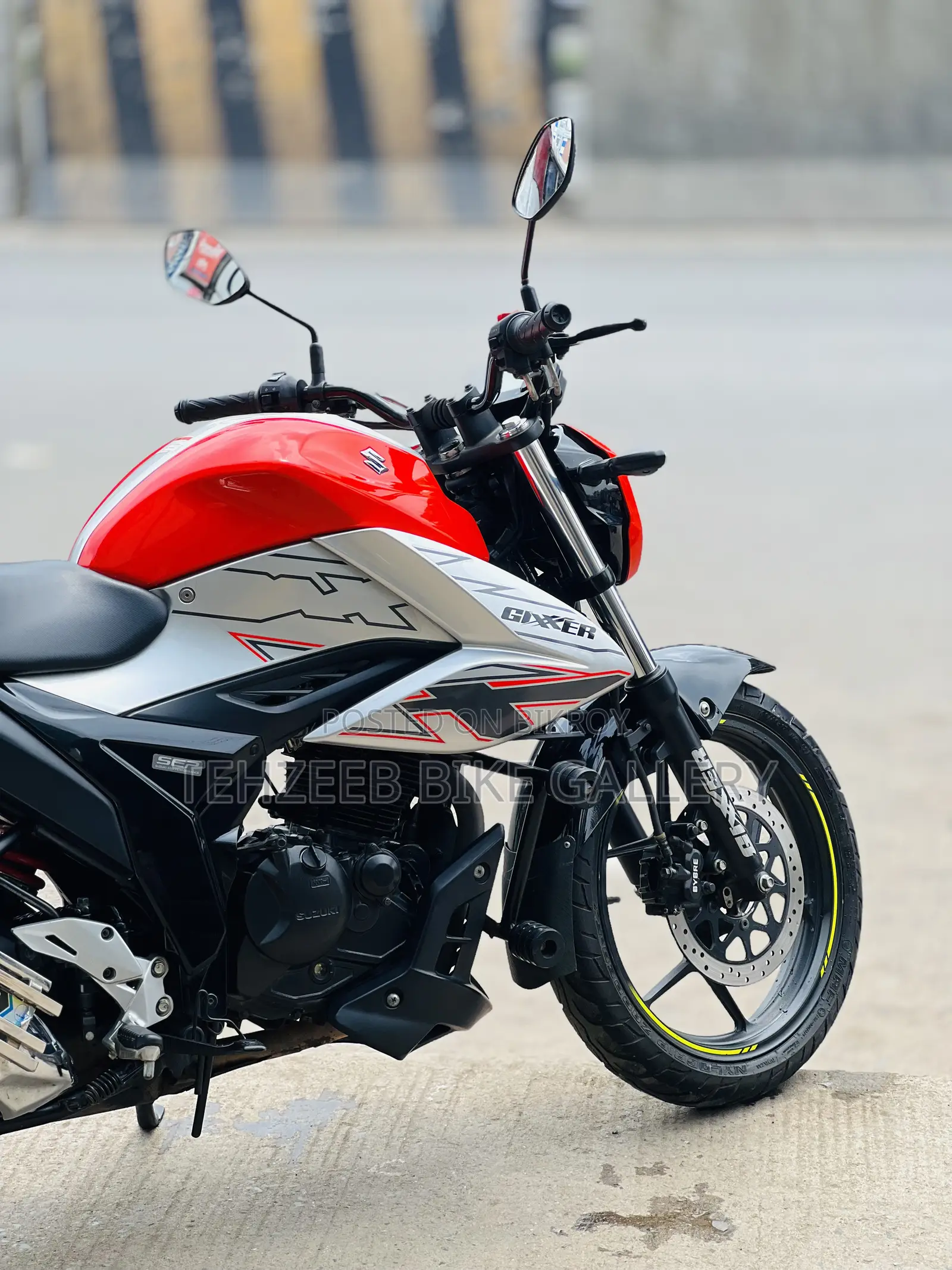 Suzuki 2025 Orange