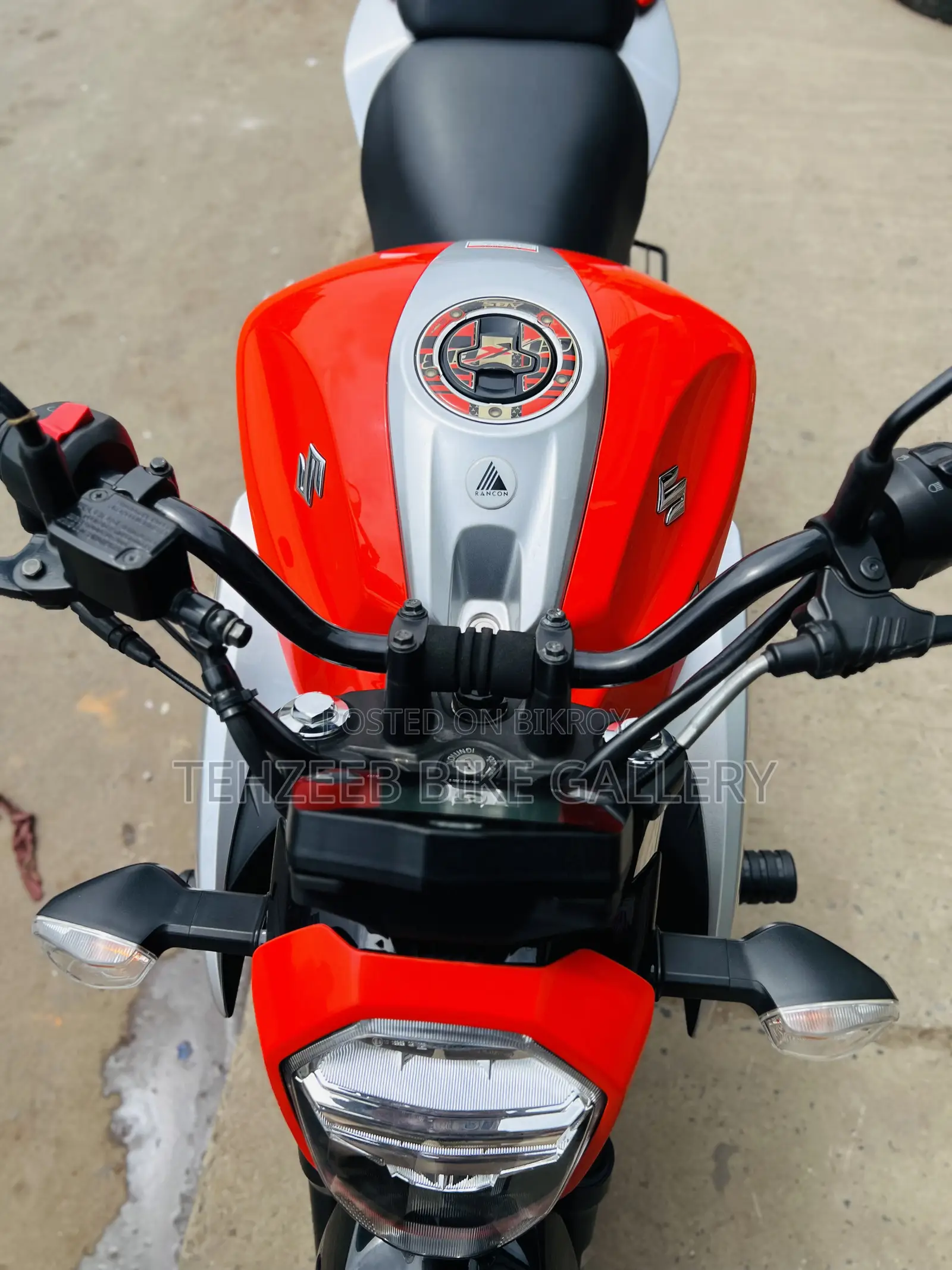 Suzuki 2025 Orange