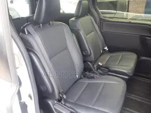 Toyota Esquire 2021 Pearl