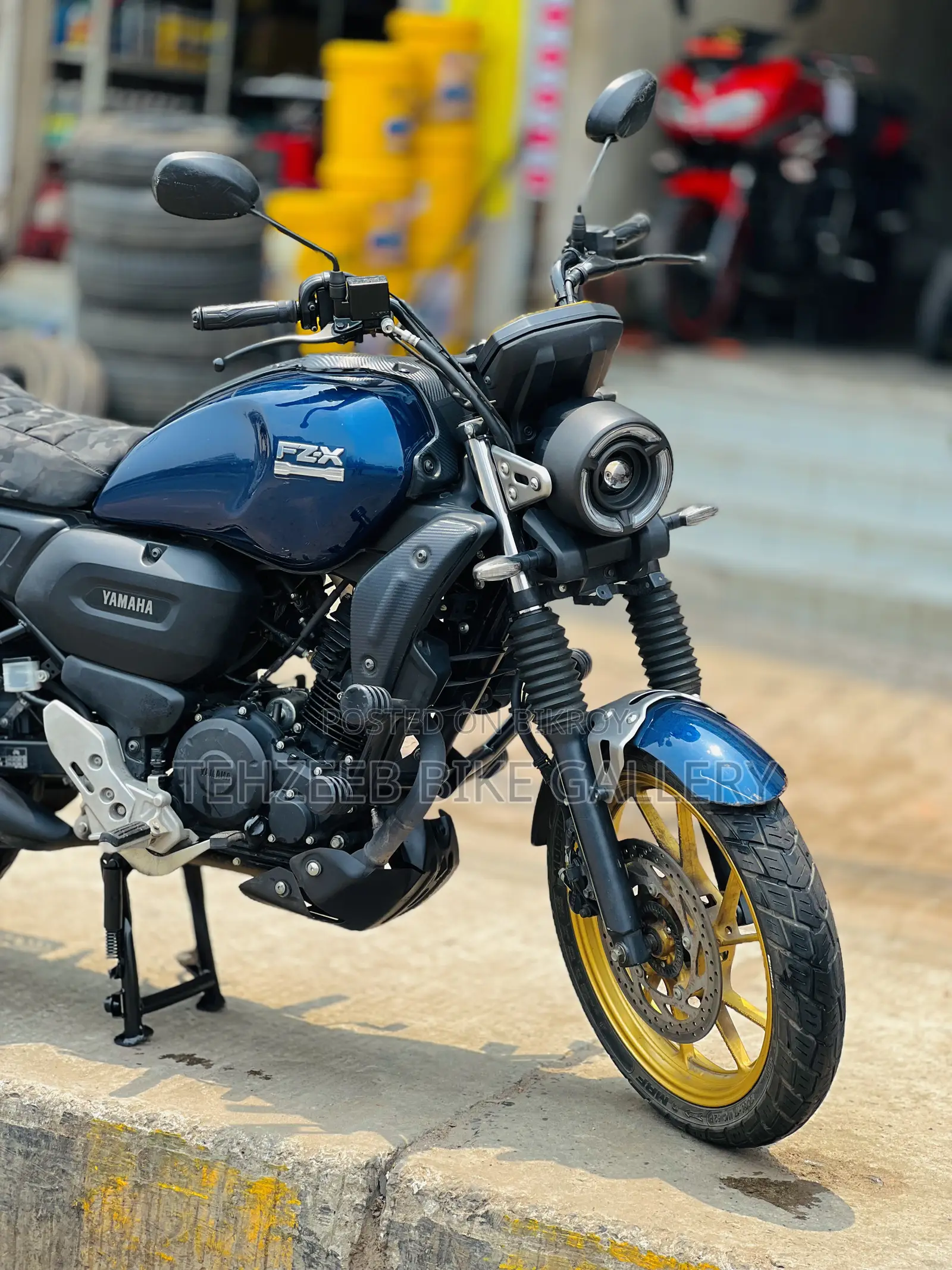 Suzuki 2025 Blue