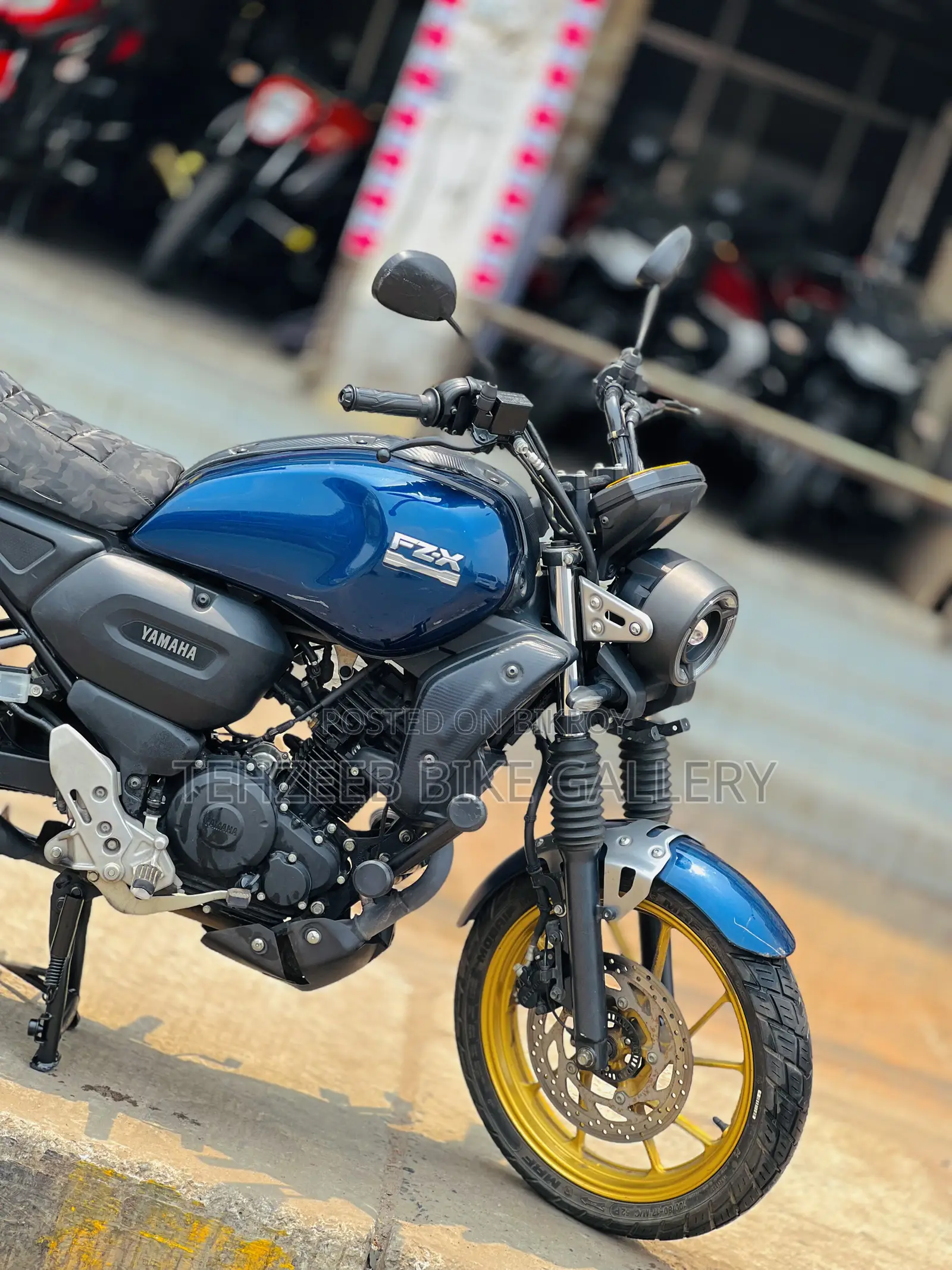 Suzuki 2025 Blue