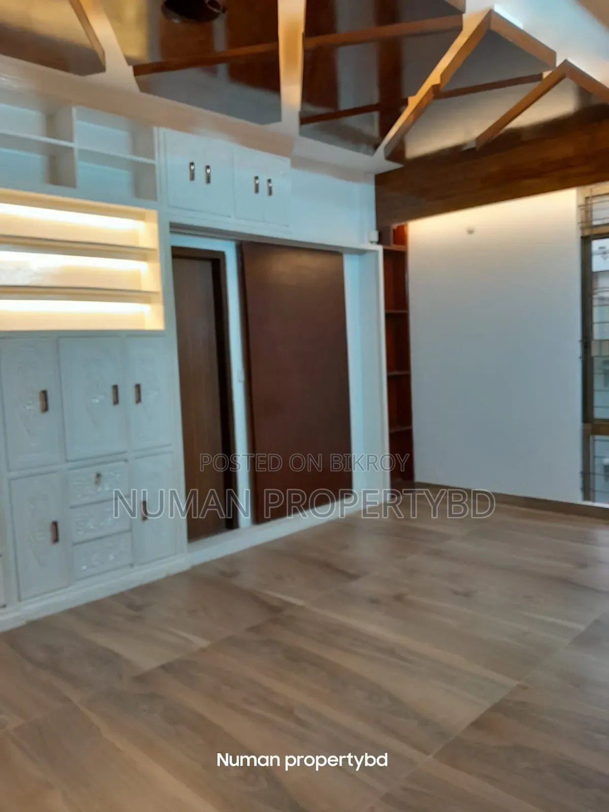 3-Bedroom Apartment in Numan Property Bd, Basundhara for rent