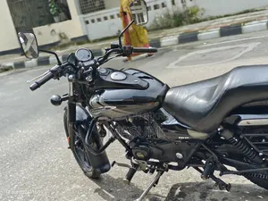 Bajaj Avenger 160 Street 2022 Black