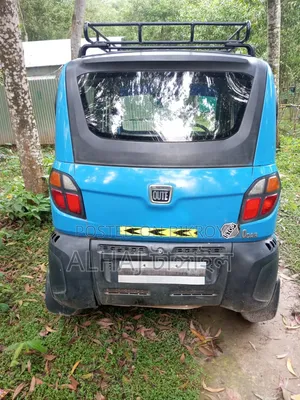 Bajaj Avenger 220 2023 Green