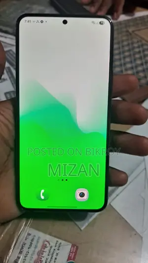 স্যামসাং গ্যালাক্সি এস২২ ৫জি ১২৮ জিবি কালো