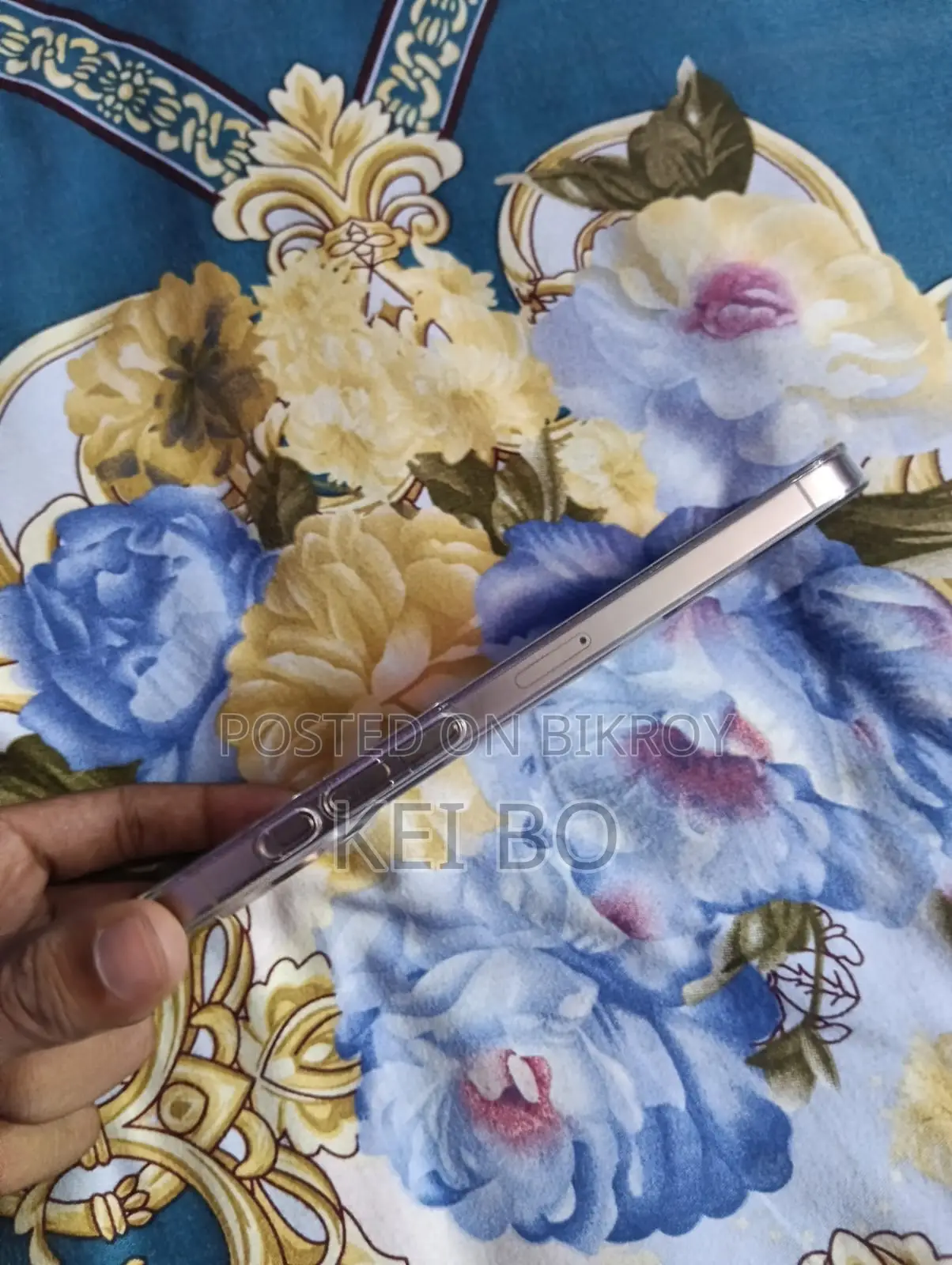অ্যাপল আইফোন ১৬ প্রো ম্যাক্স ২৫৬ জিবি গোল্ড