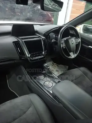 Toyota Crown 2020 Pearl