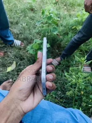 অ্যাপল আইফোন ১২ ১২৮ জিবি হোয়াইট