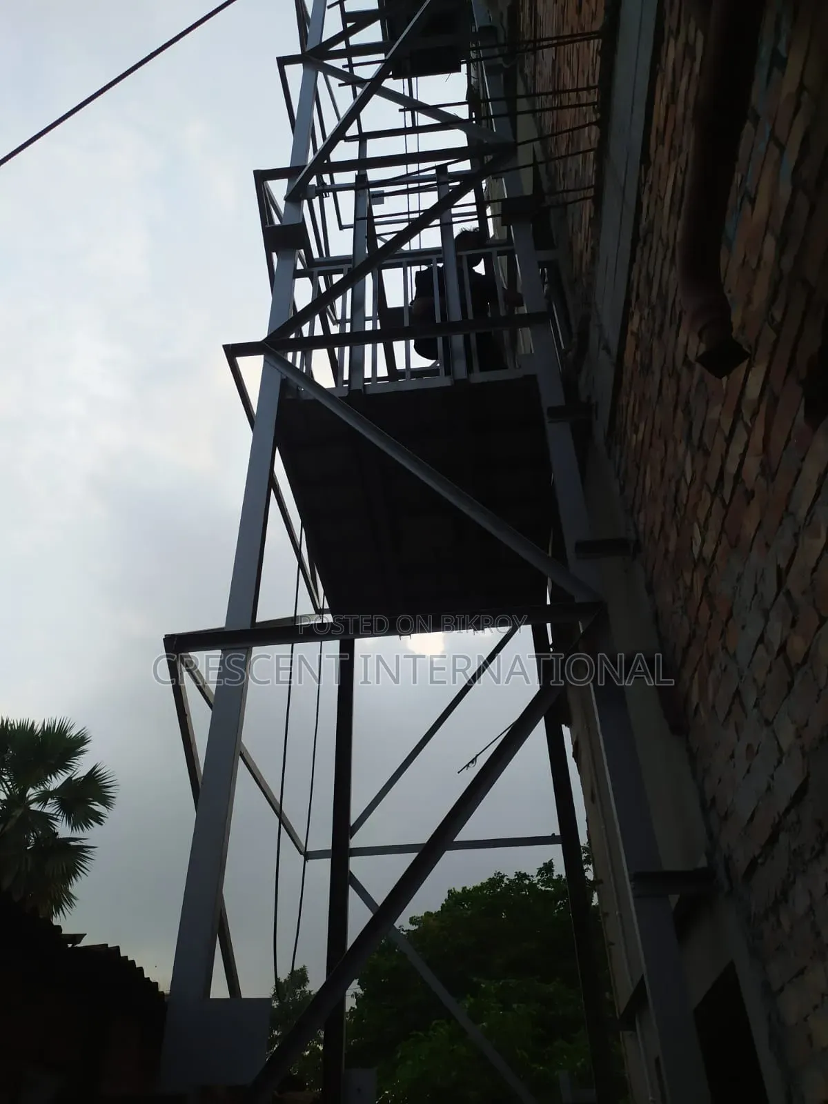Cargo Lift