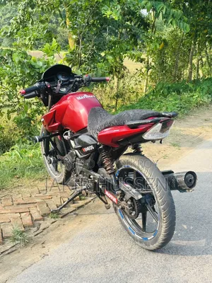 টিভিএস অ্যাপাচি আরটিআর ১৬০ ২ভি ২০১১ লাল