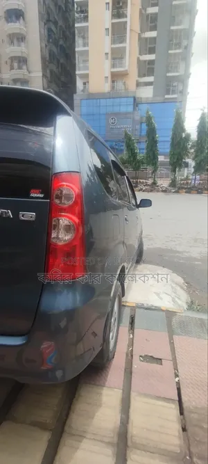 Toyota Avanza 2010 Gray