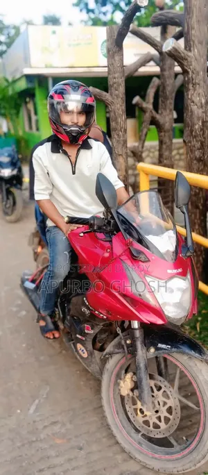সুজুকি জিক্সার এসএফ ২০১৯ রেড