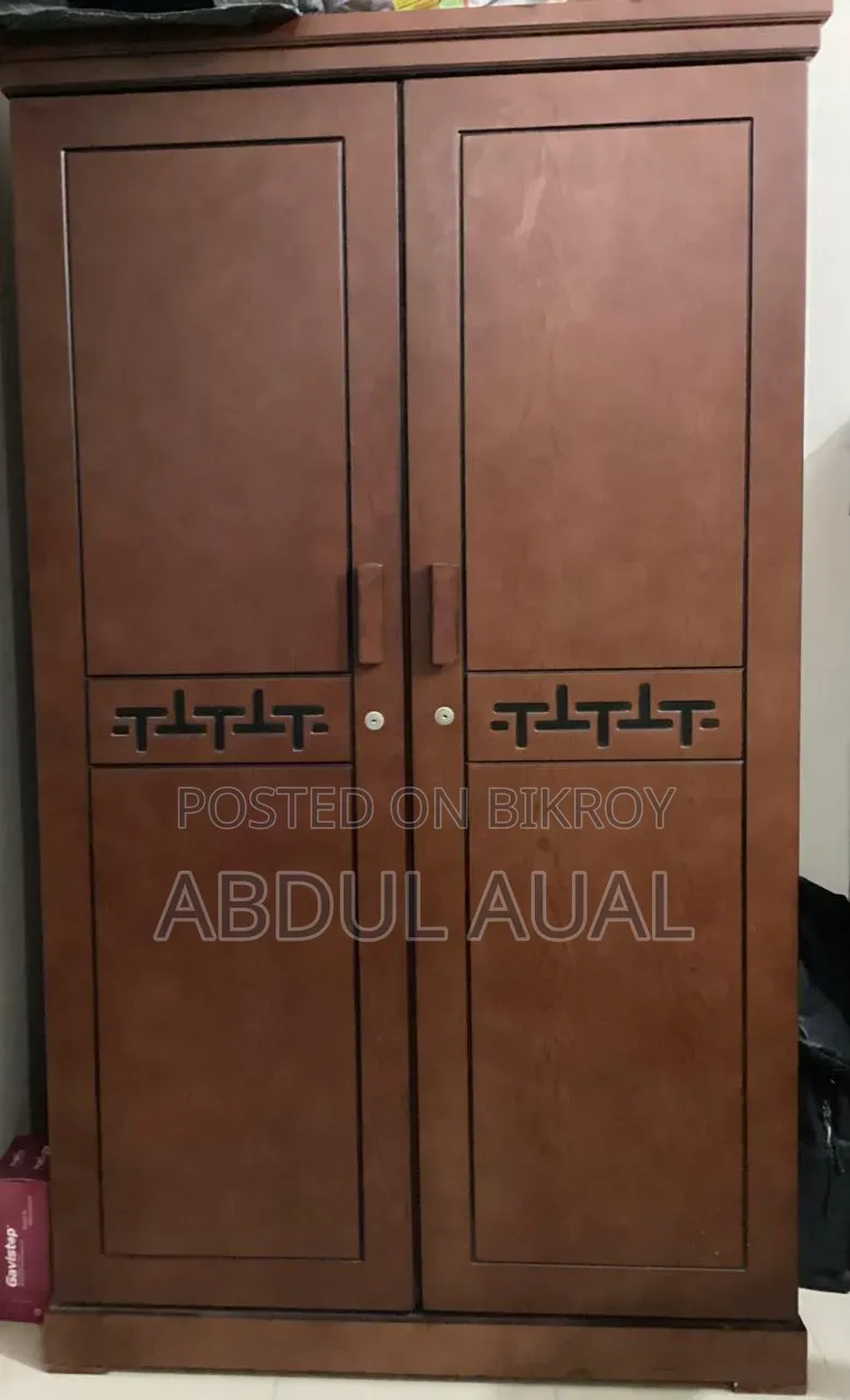 আলমারি ব্যবহৃত ফ্রেশ কন্ডিশন