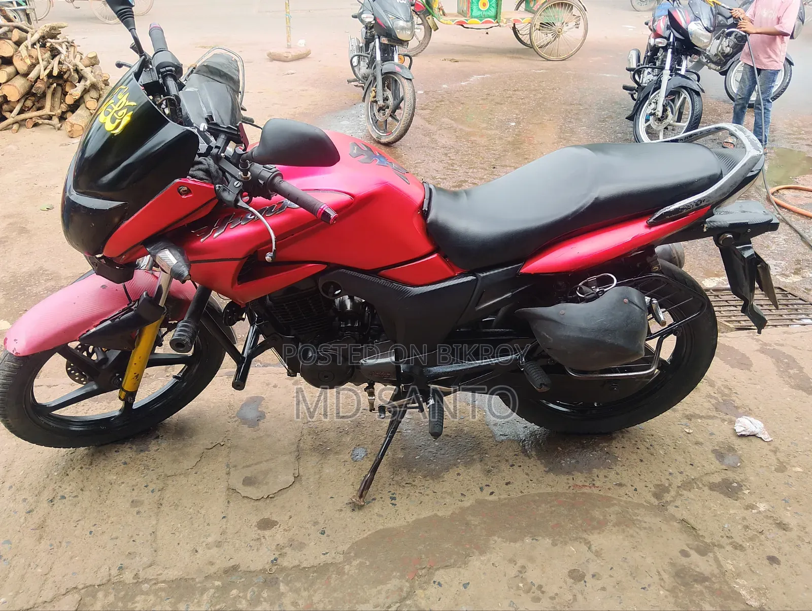 Hero Hunk 150 2012 Red