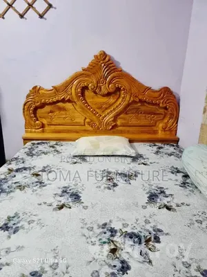 আকাশি কাঠের খাট ৬/৭