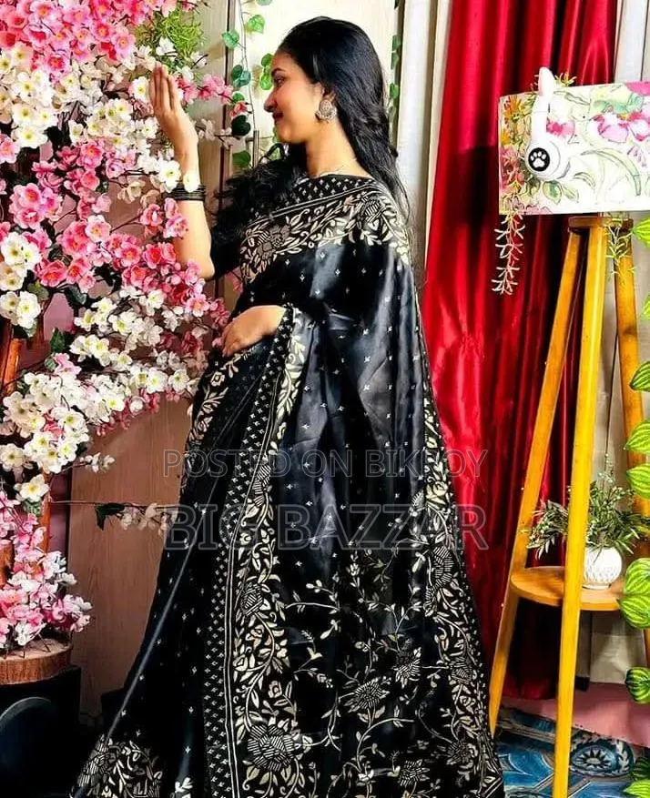 Japani Silk Skin Print Sharee With Blouse Piece