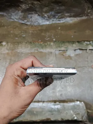 Oppo F1 16 GB Silver
