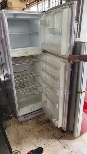 ১৬ সিএফটি রানিং হেয়ার ফ্রিজ বিক্রি করা হবে।