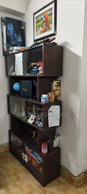বুক শেলফ