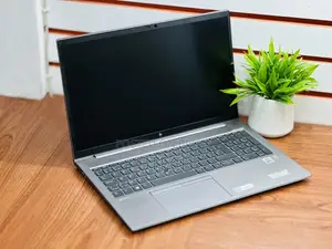 Laptop HP ZBook Firefly 15 G7 16GB Intel Core I7 SSD 512GB