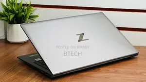 Laptop HP ZBook Firefly 15 G7 16GB Intel Core I7 SSD 512GB