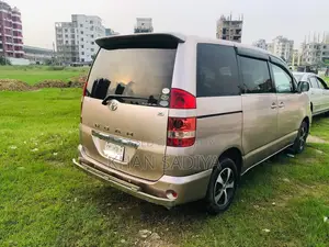 Toyota Noah 2.0 FWD (8 Seater) 2003 Gold