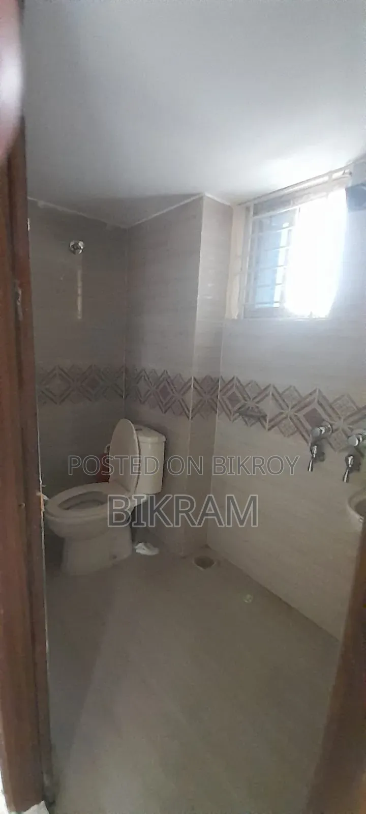 3-bedroom Apartment in Protiti Bhaban, Halishahar for Rent
