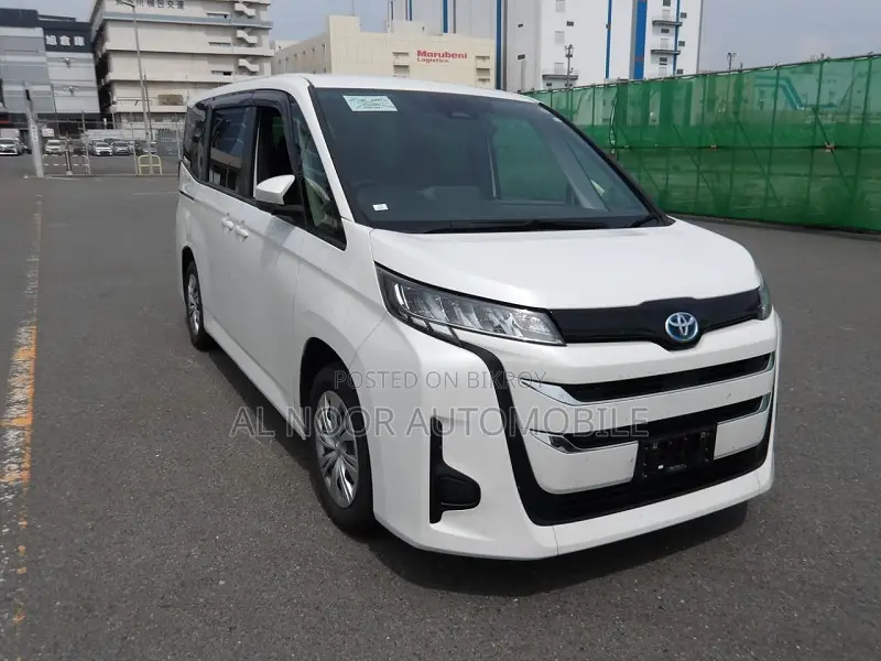 Toyota Noah 2023 Pearl