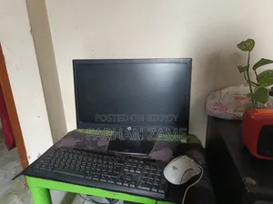 ডেস্কটপ কম্পিউটার HP 200 G4 4GB ইন্টেল কোর i3 এইচডিডি 256GB