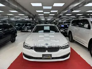 বিএমডব্লিউ ৫২০আই ২০১৮ পার্ল