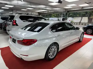 BMW 520i 2018 Pearl